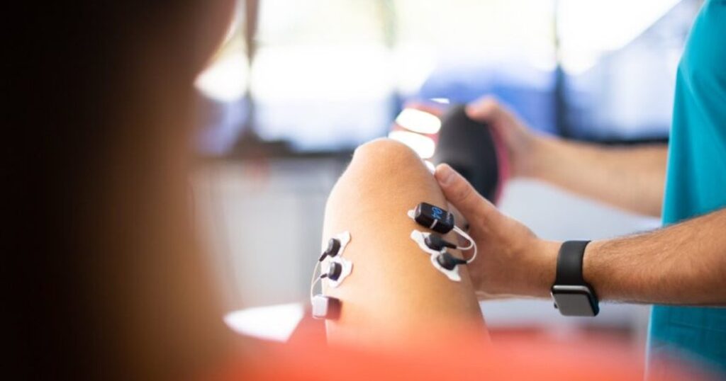 Patient + Therapeut + Tablet beim MVC-Test