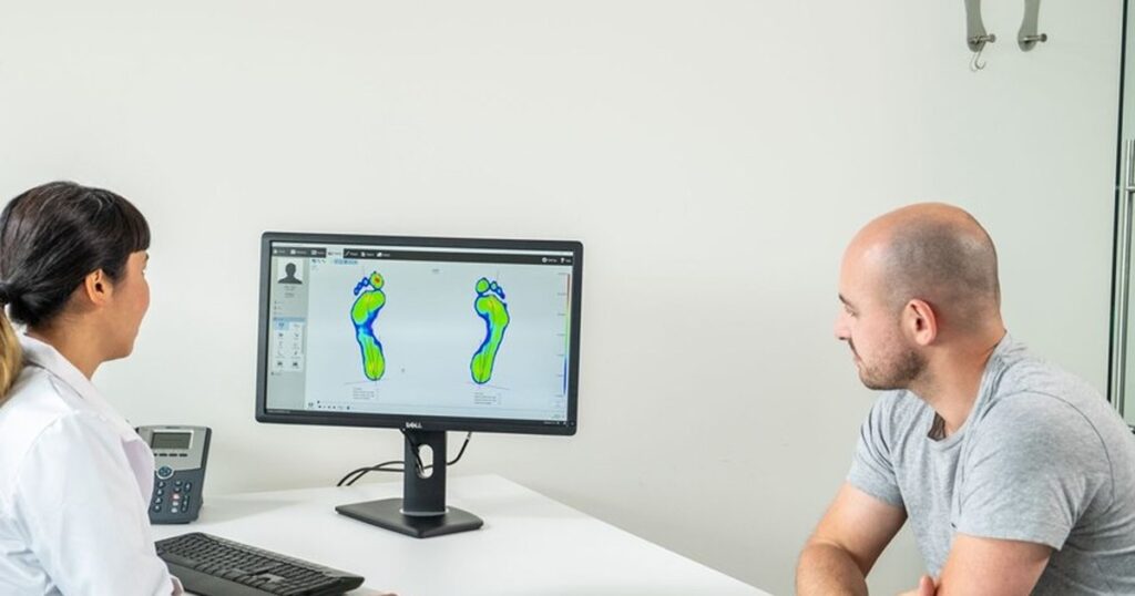 Barfußgang über eine footscan-Druckmessplatte, Druckverteilungsbild am Monitor